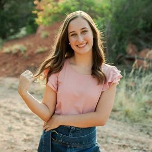 Meet your Posher, Emily